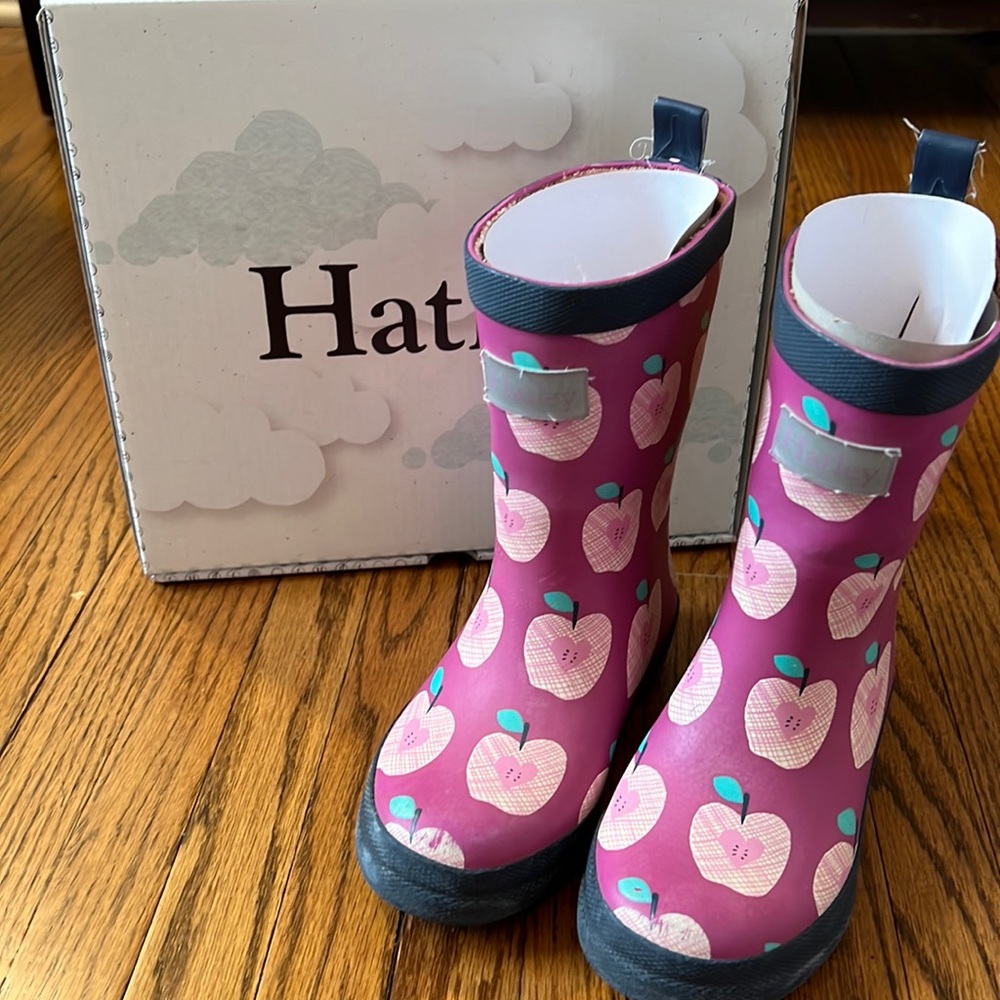 Hatley Apple Rain Boots Size 9